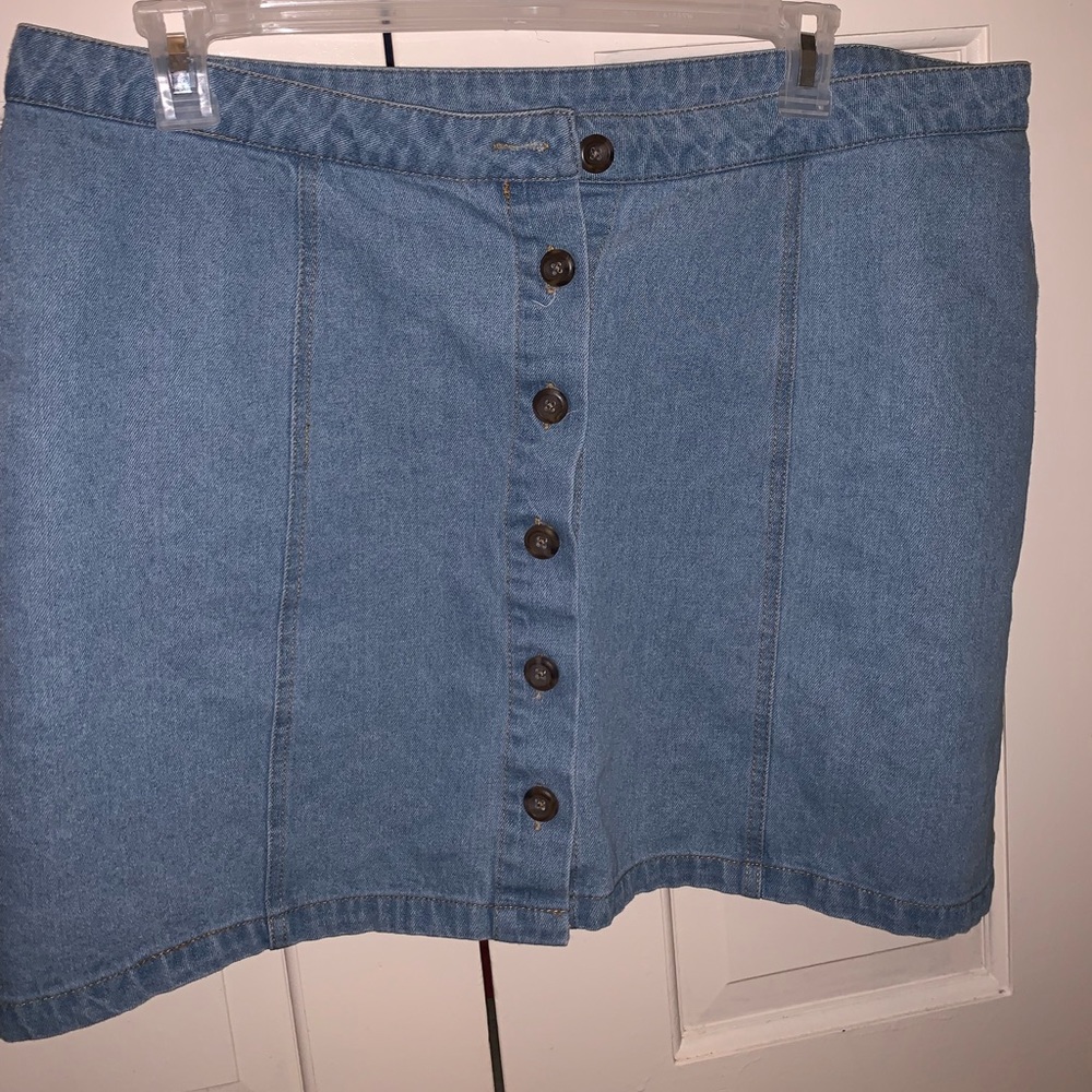 Women’s skirt